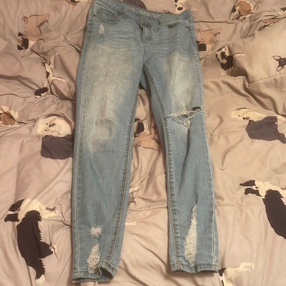 Almost completely new pair of jeans. They have only been worn a handful of times